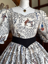 Load image into Gallery viewer, Edwardian V-Shape Belt

