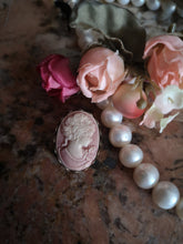 Load image into Gallery viewer, Pink Camea brooch

