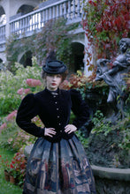 Load image into Gallery viewer, Victorian Jacket  Velvet
